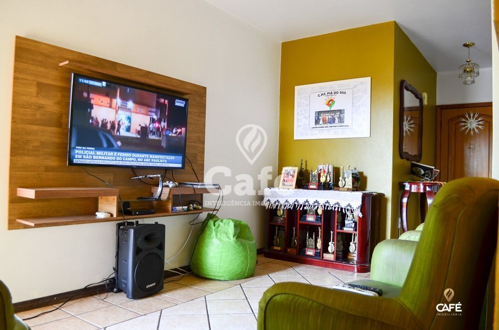 Apartamento à venda com 2 quartos, 69m² - Foto 1