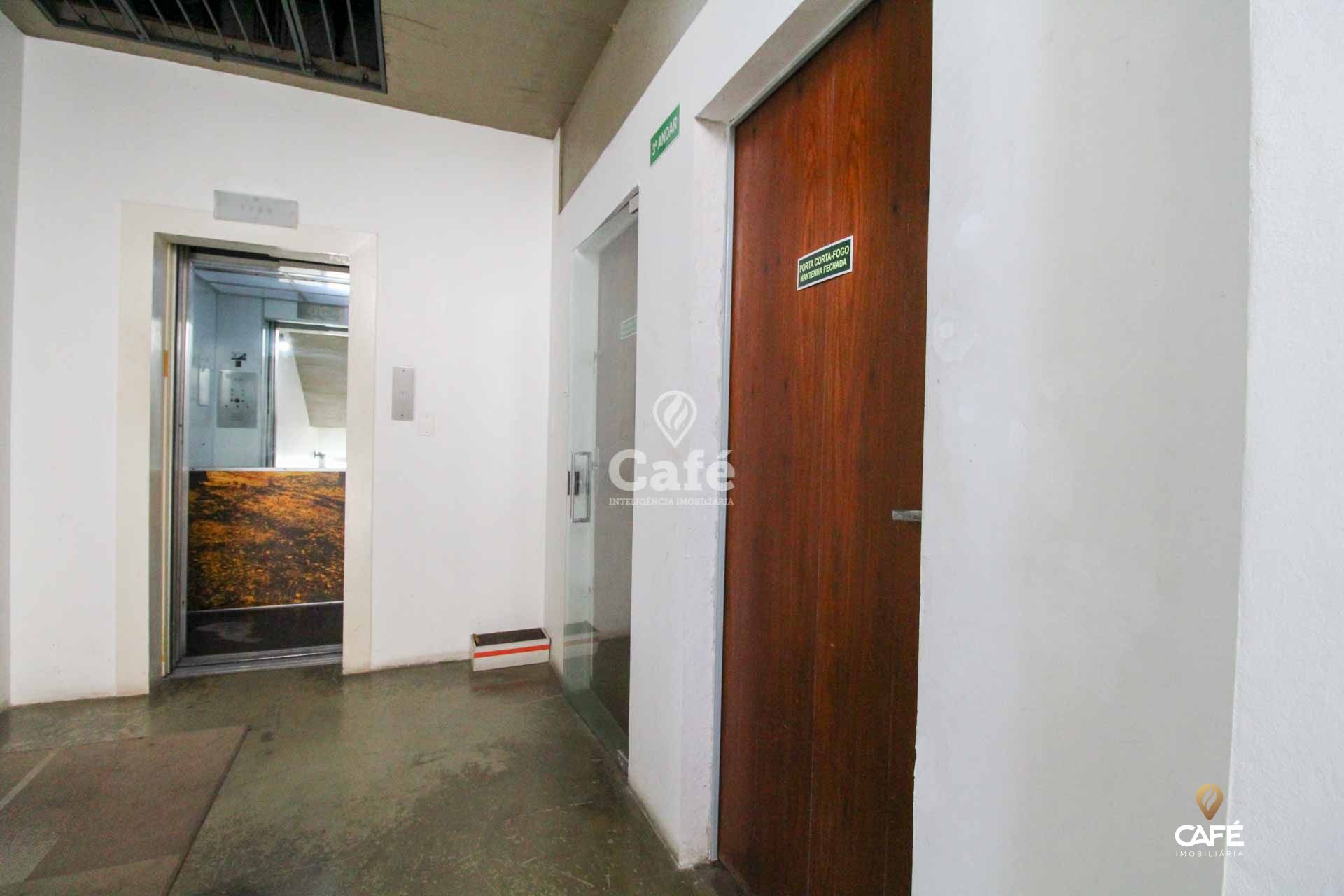 Conjunto Comercial-Sala à venda com 4 quartos, 263m² - Foto 3