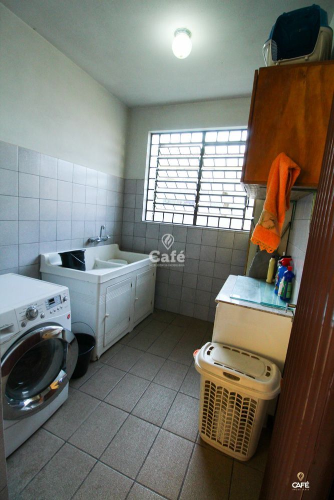 Casa à venda com 5 quartos, 320m² - Foto 24