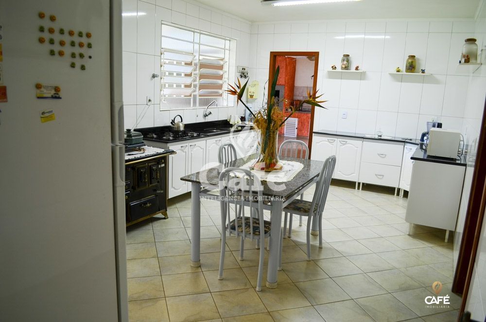 Casa, 3 quartos, 215 m² - Foto 9