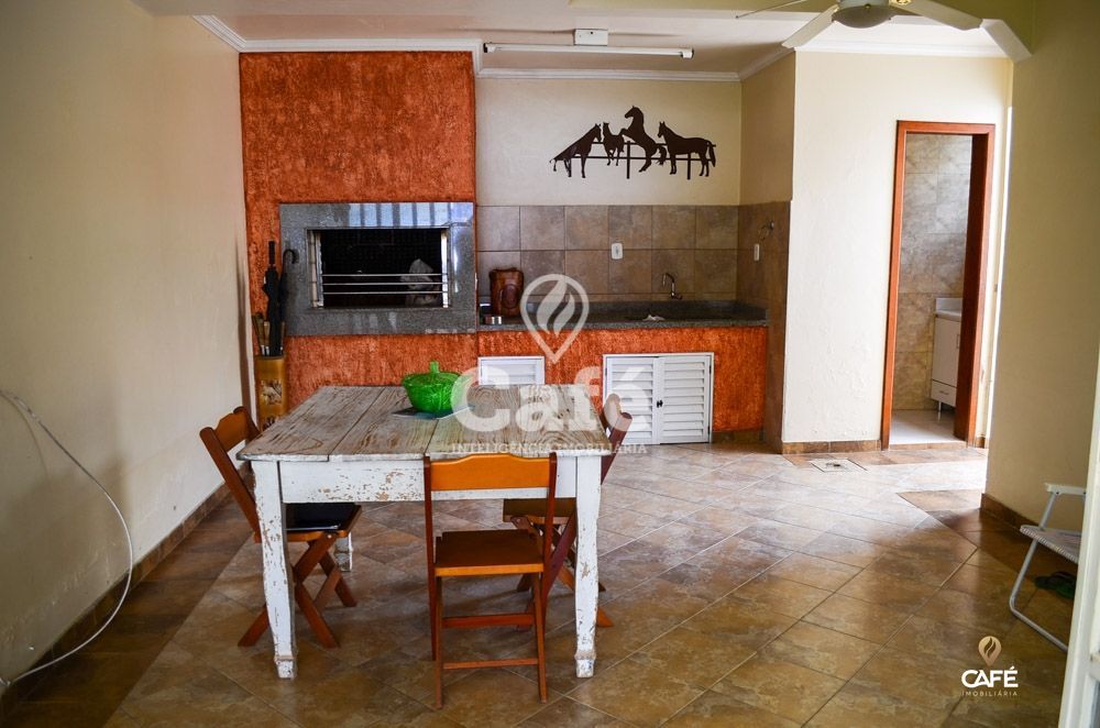 Casa, 3 quartos, 215 m² - Foto 4