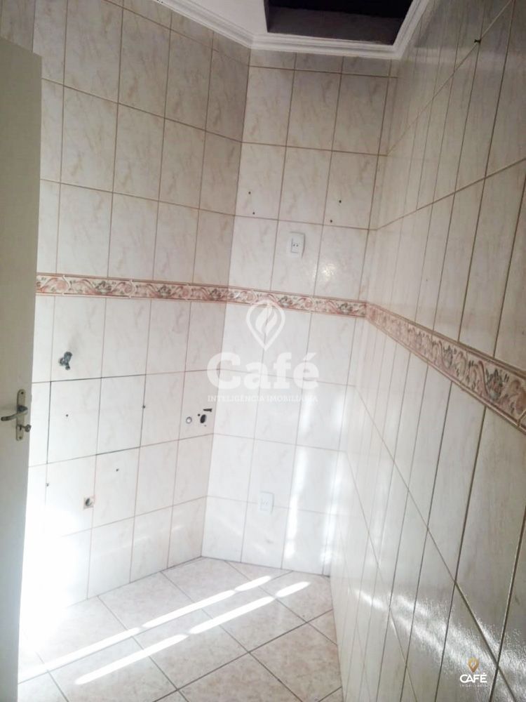 Casa à venda com 5 quartos, 200m² - Foto 10