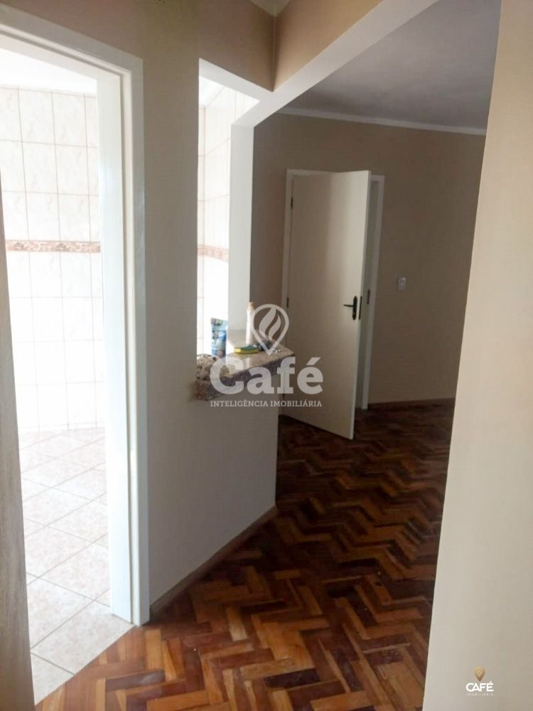 Casa à venda com 5 quartos, 200m² - Foto 3