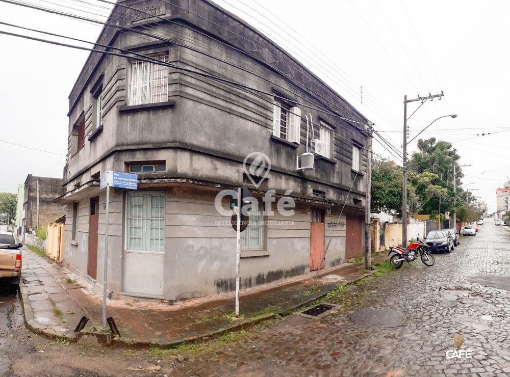 Sobrado à venda com 9 quartos, 320m² - Foto 1