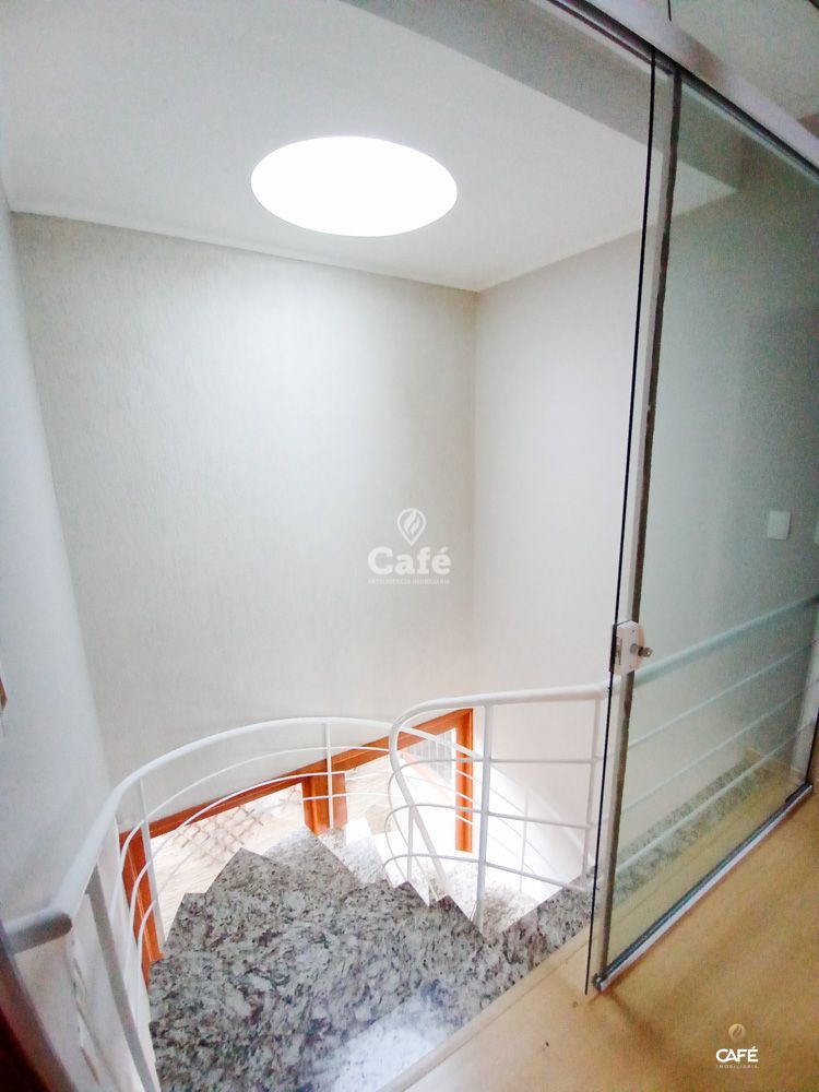 Casa à venda com 4 quartos, 339m² - Foto 14