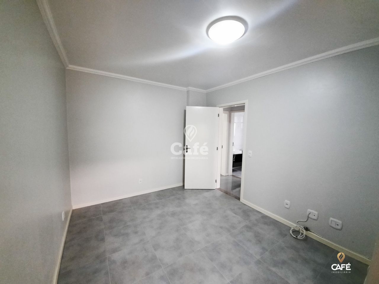 Apartamento à venda com 3 quartos, 135m² - Foto 5