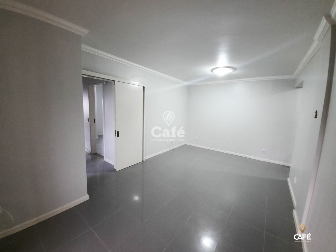 Apartamento à venda com 3 quartos, 135m² - Foto 4