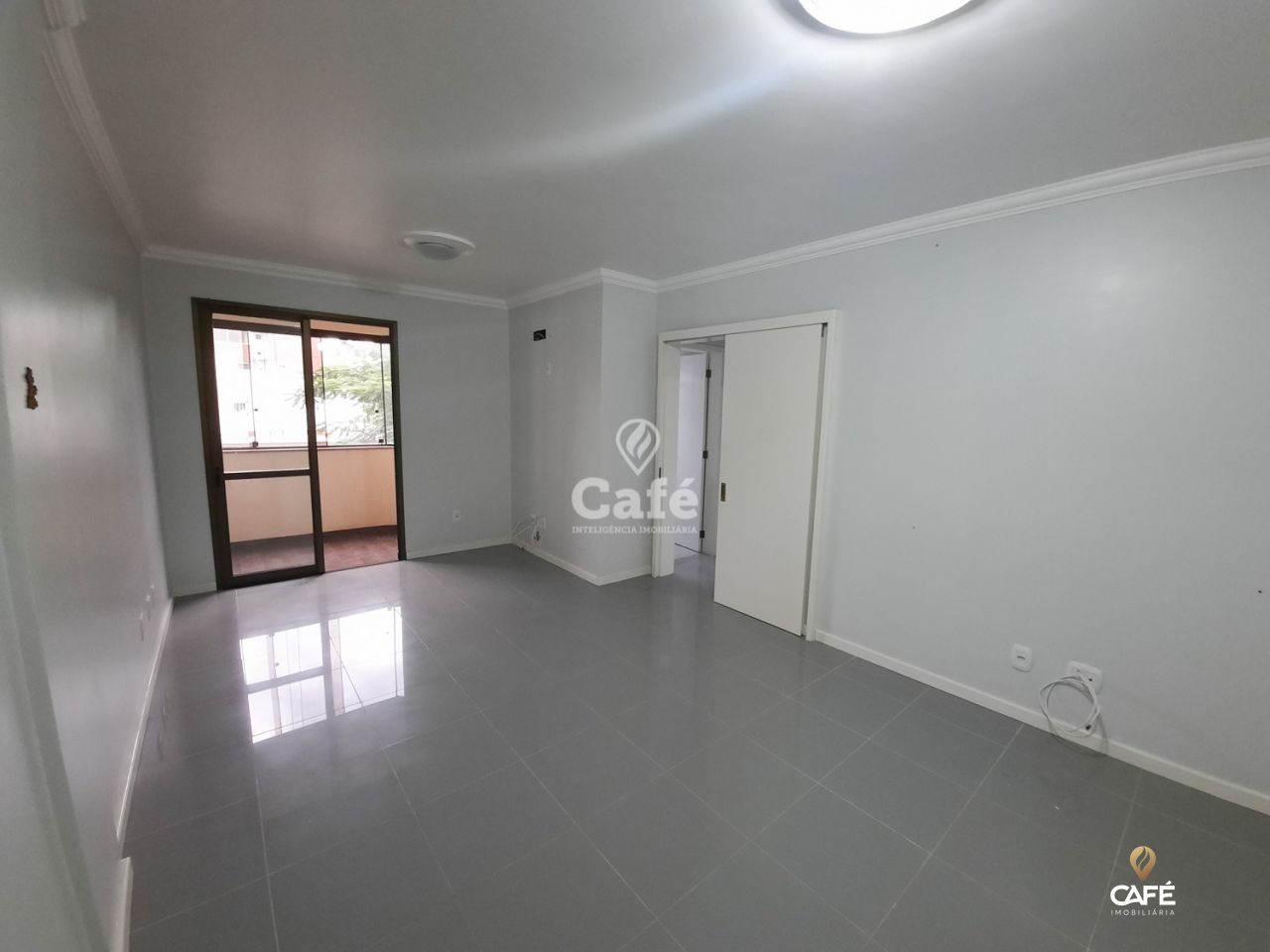 Apartamento à venda com 3 quartos, 135m² - Foto 3