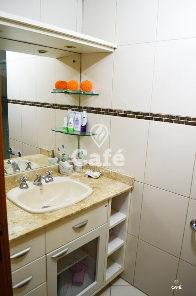 Apartamento à venda com 5 quartos, 202m² - Foto 18