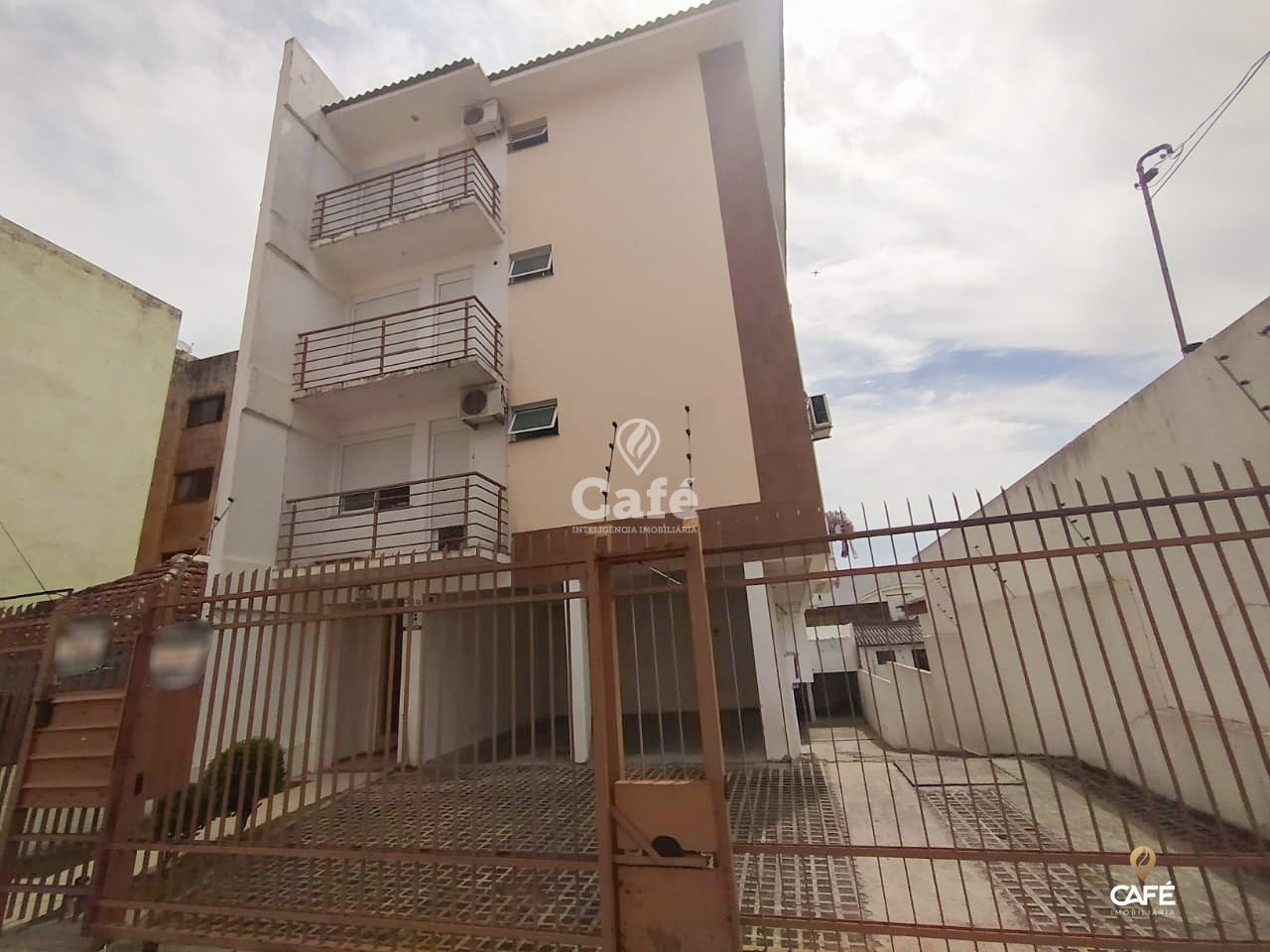 Apartamento à venda com 2 quartos, 72m² - Foto 1