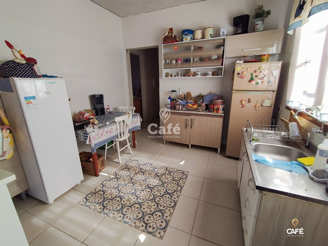 Casa à venda com 5 quartos, 170m² - Foto 9