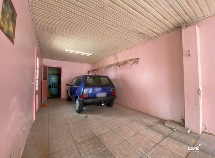 Casa à venda com 4 quartos, 90m² - Foto 17