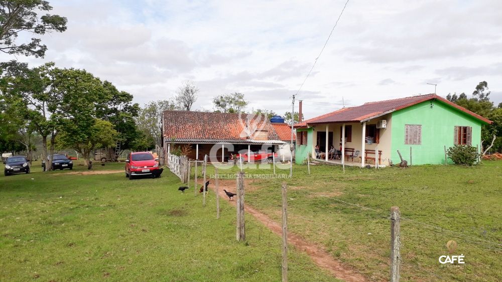 Sítio à venda com 3 quartos, 150000m² - Foto 1