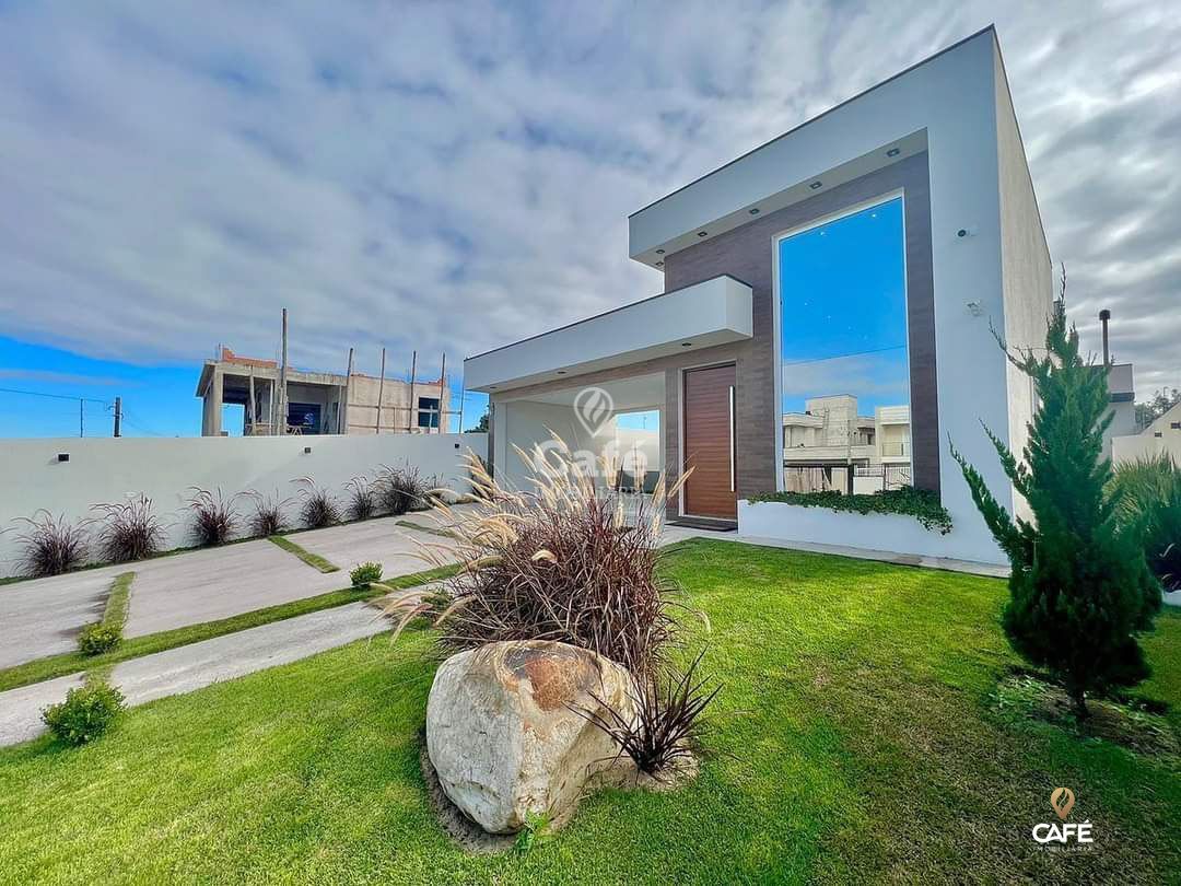 Casa, 3 quartos, 207 m² - Foto 1