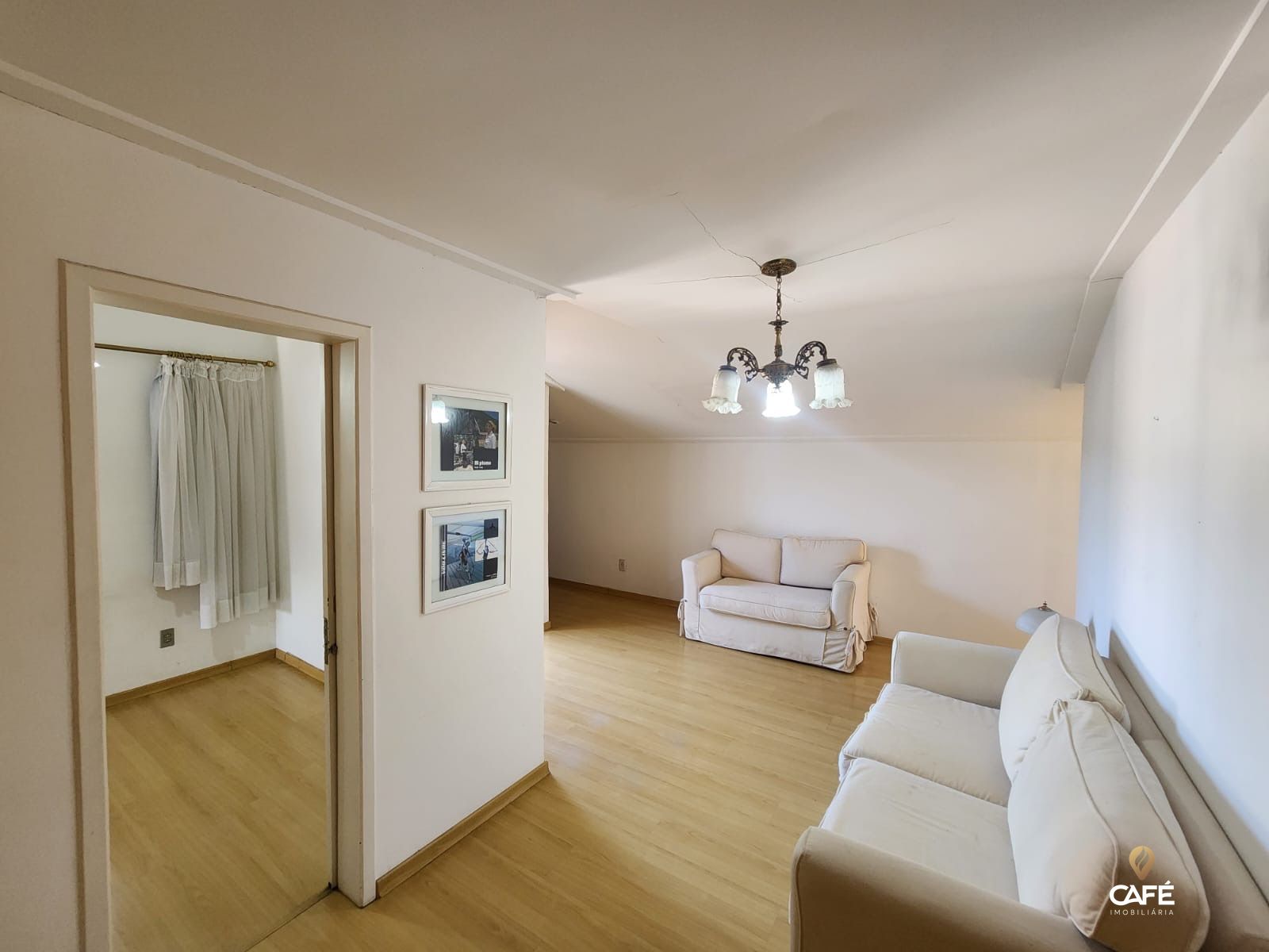 Casa à venda com 3 quartos, 220m² - Foto 8