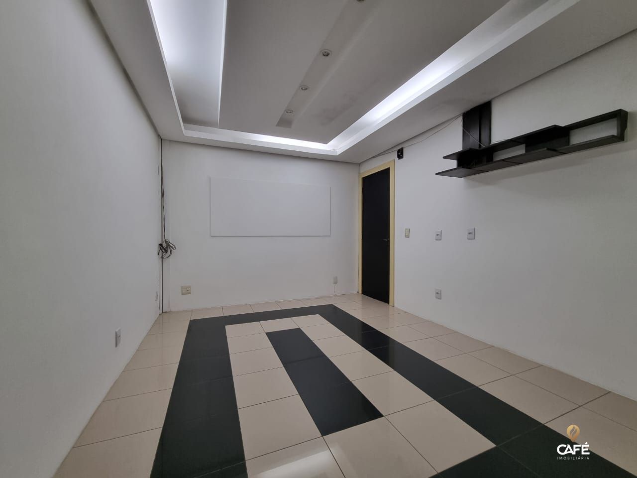 Apartamento à venda com 3 quartos, 111m² - Foto 2