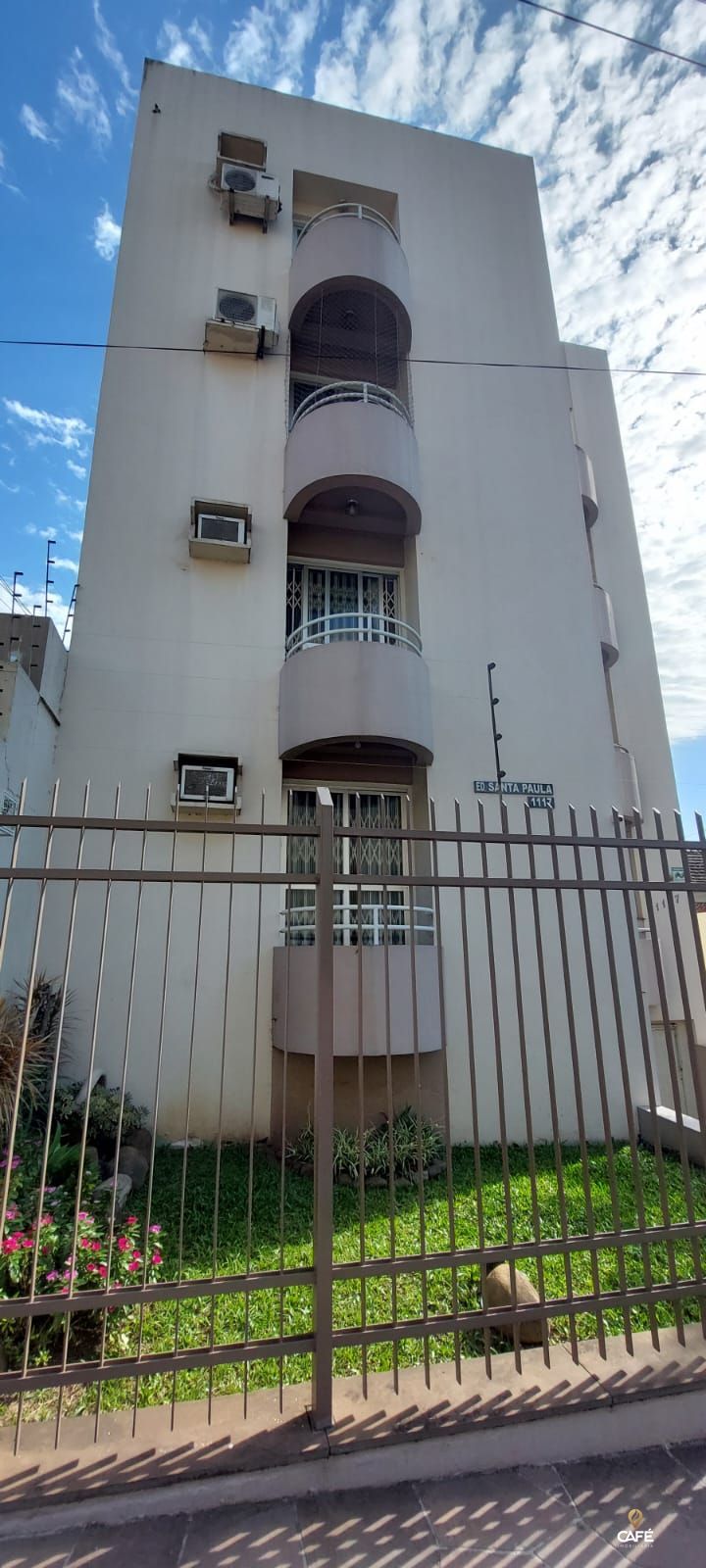 Apartamento à venda com 3 quartos, 95m² - Foto 1