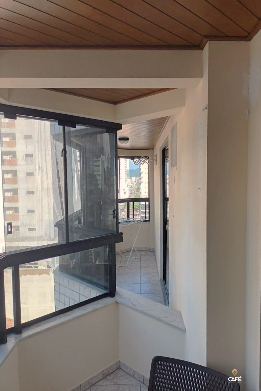 Apartamento à venda com 2 quartos, 114m² - Foto 3