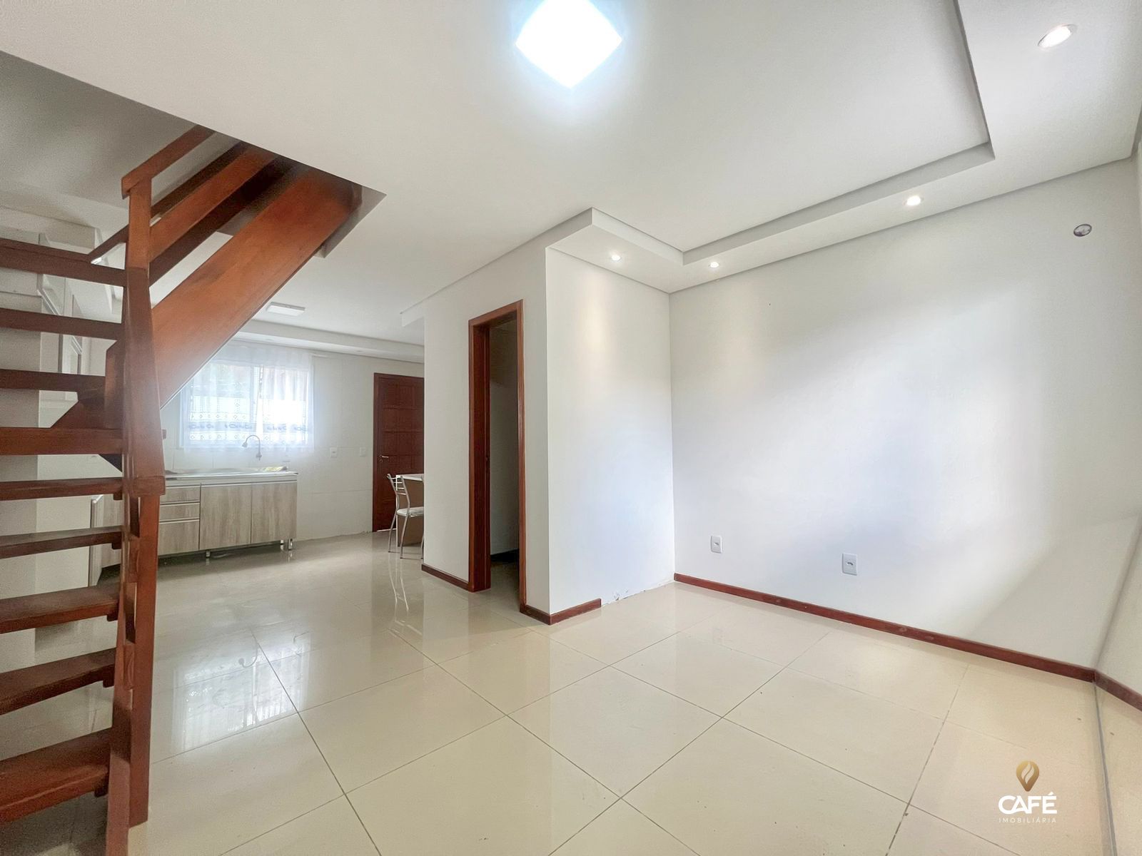 Casa à venda com 2 quartos, 61m² - Foto 13