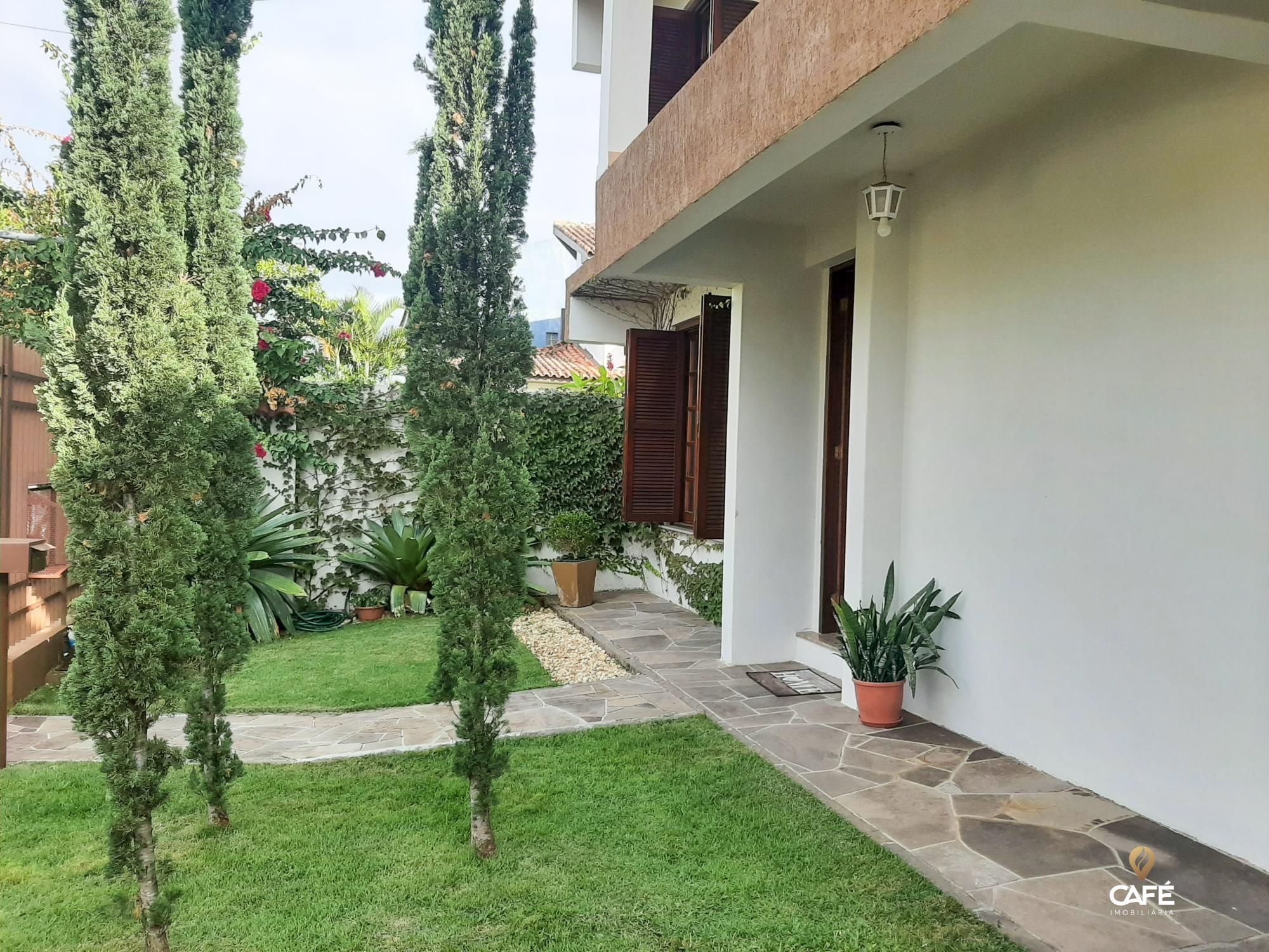 Casa à venda com 4 quartos, 314m² - Foto 2