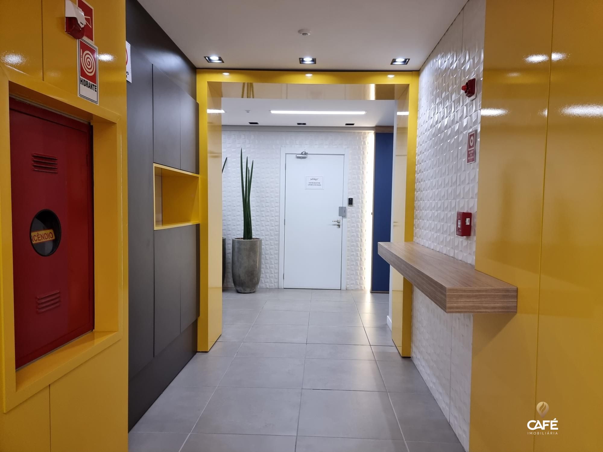 Apartamento à venda com 2 quartos, 69m² - Foto 28