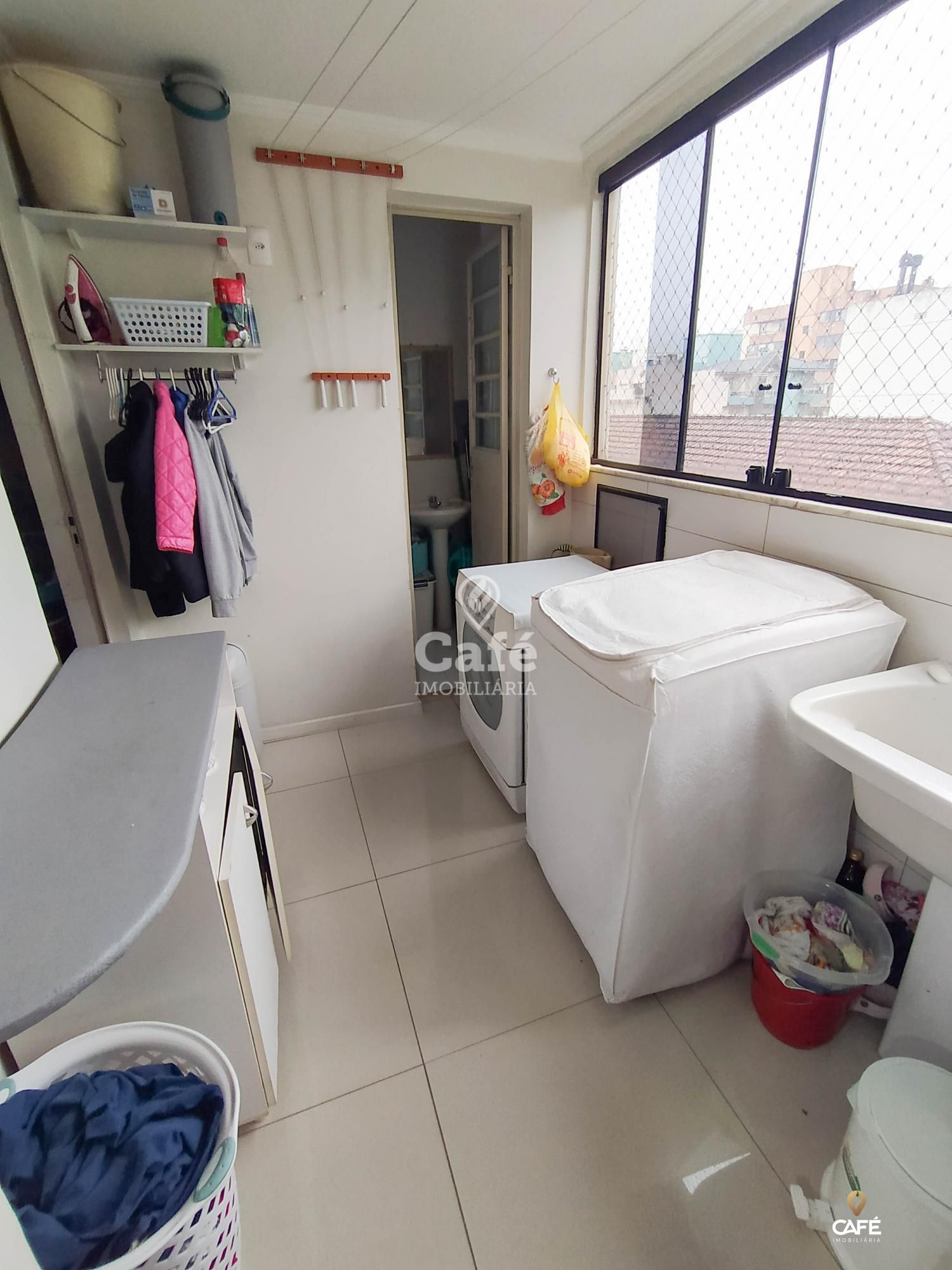 Apartamento à venda com 3 quartos, 133m² - Foto 4