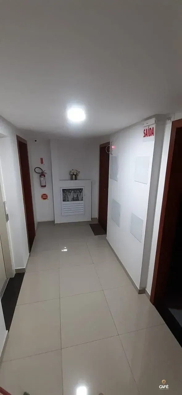 Apartamento à venda com 3 quartos, 149m² - Foto 2