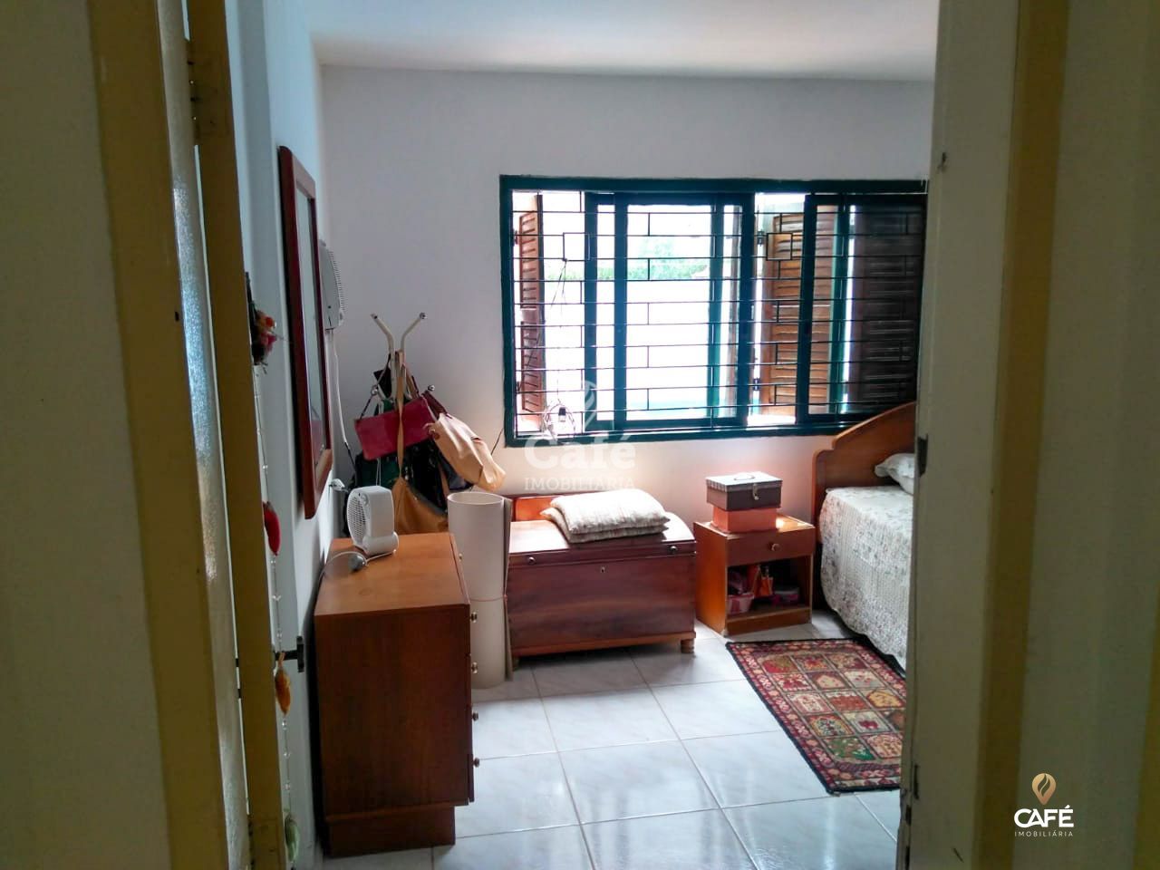 Casa à venda com 2 quartos, 145m² - Foto 2