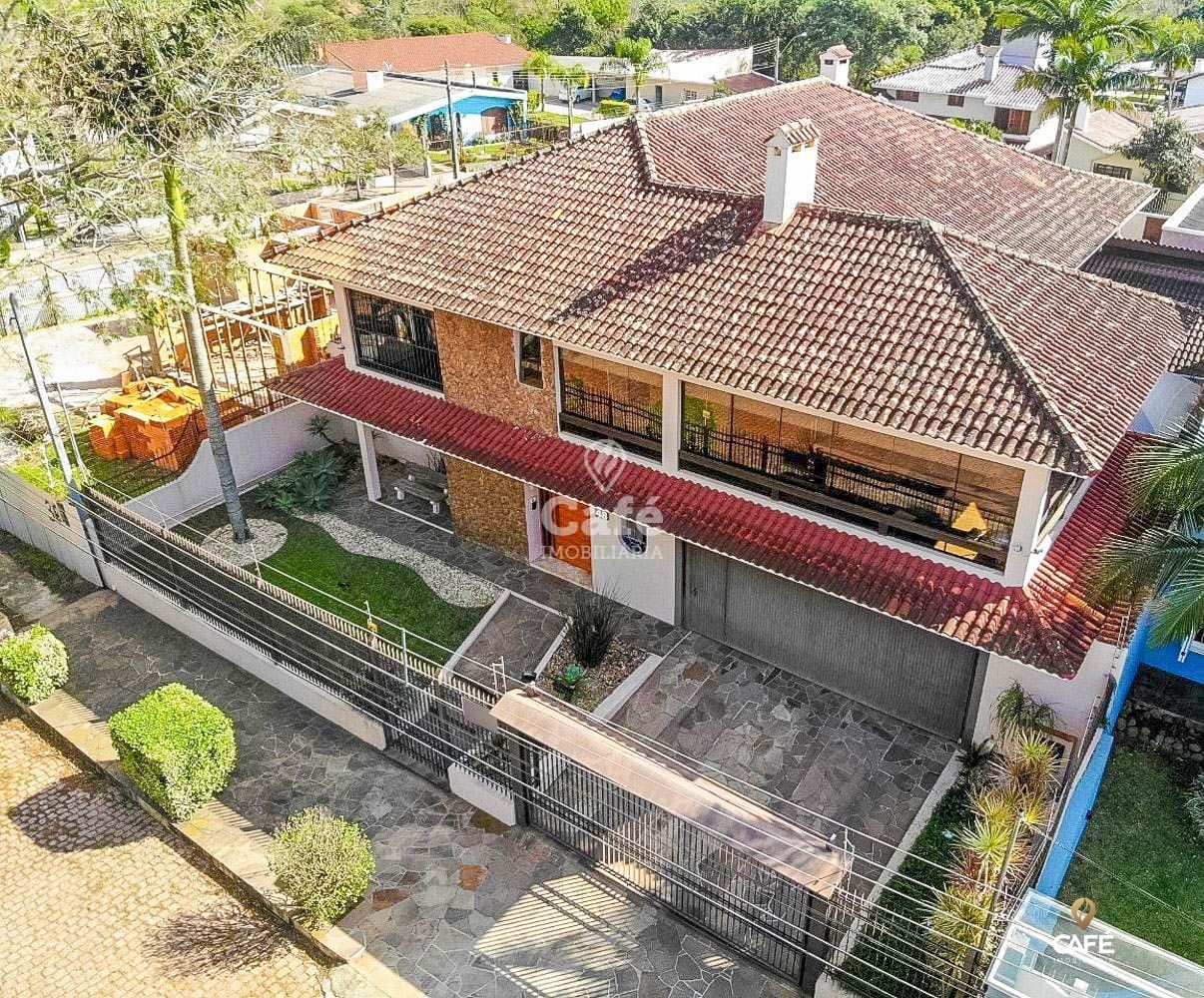 Casa para alugar com 6 quartos, 485m² - Foto 2