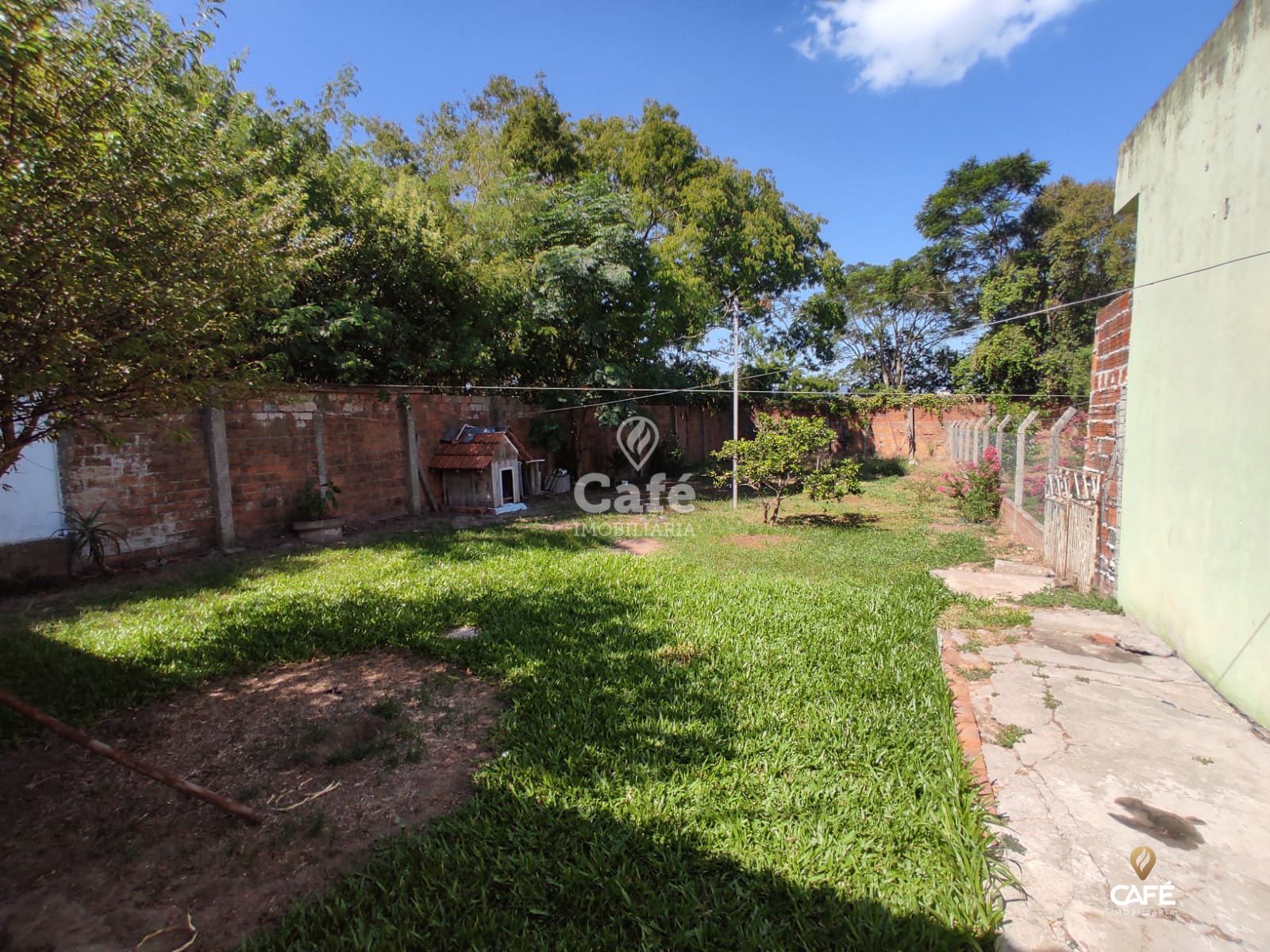 Casa à venda com 2 quartos, 60m² - Foto 2