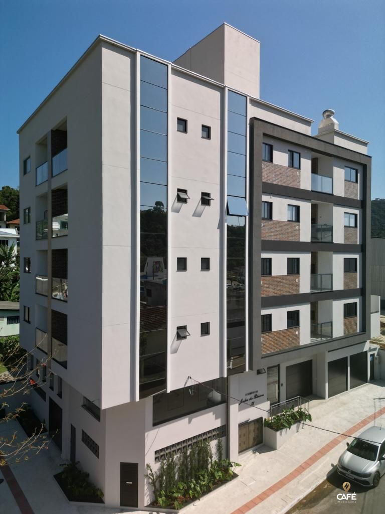 Apartamento à venda com 2 quartos, 170m² - Foto 1