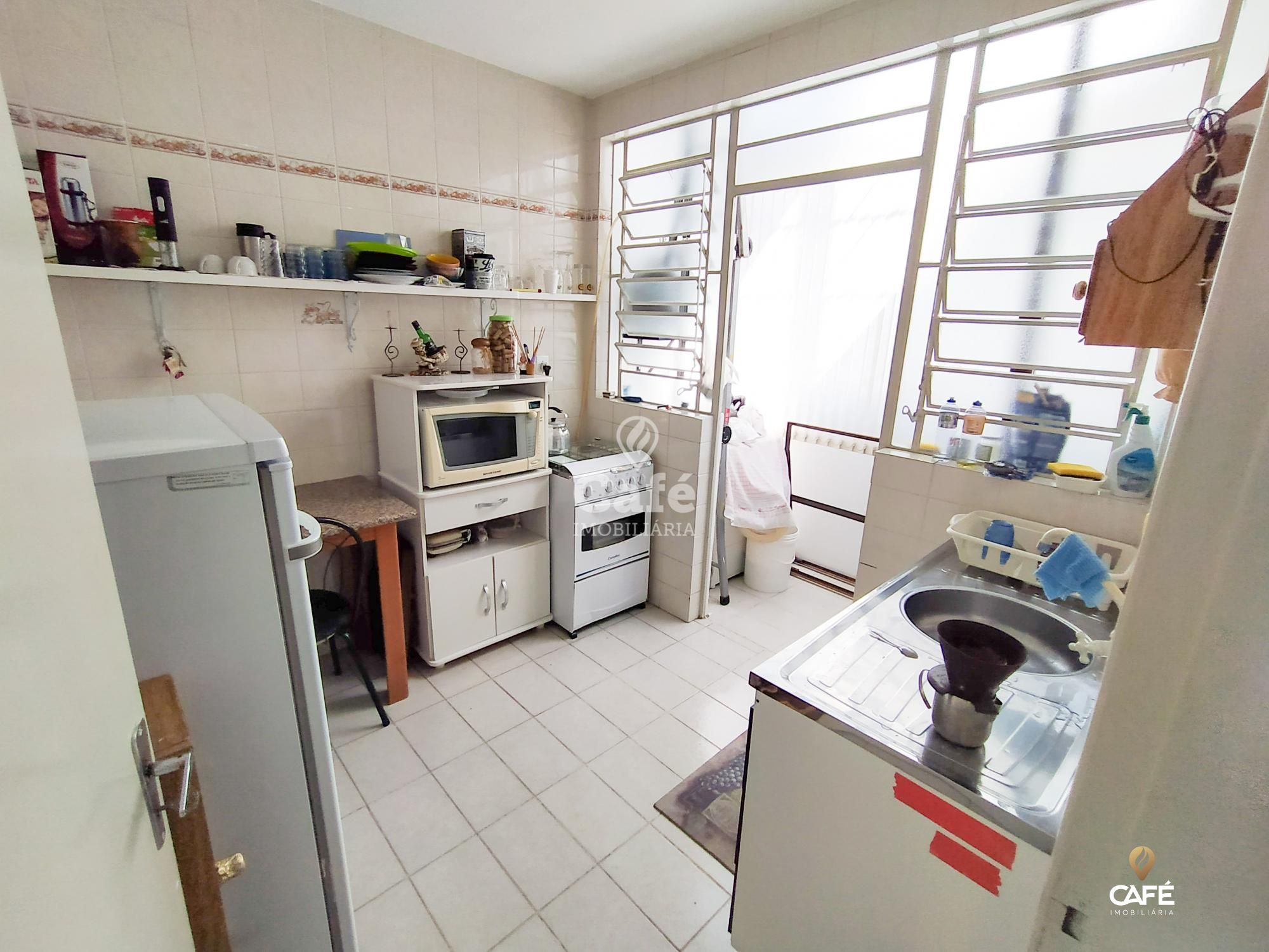 Apartamento à venda com 2 quartos, 81m² - Foto 4