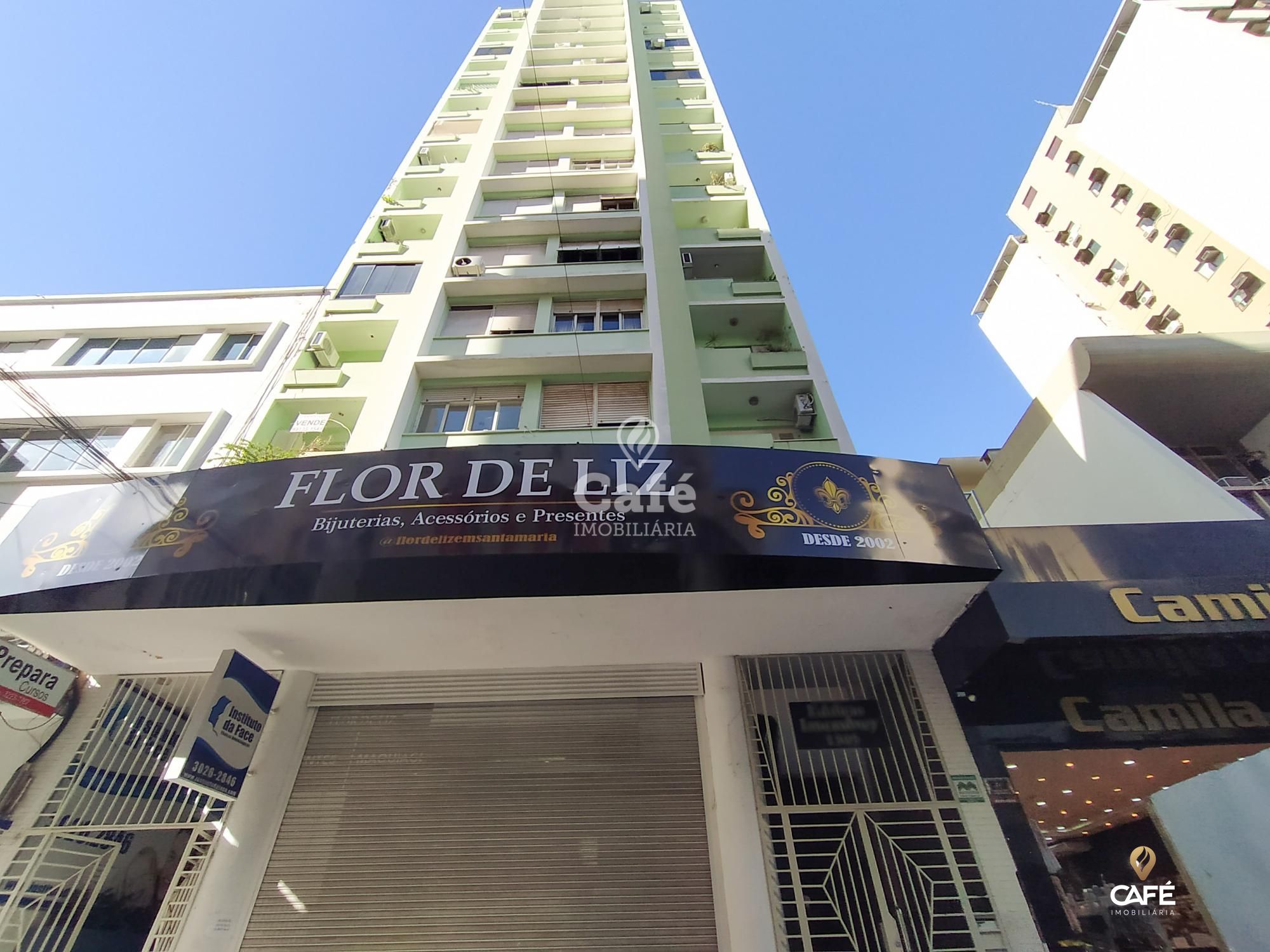 Apartamento à venda com 3 quartos, 121m² - Foto 1