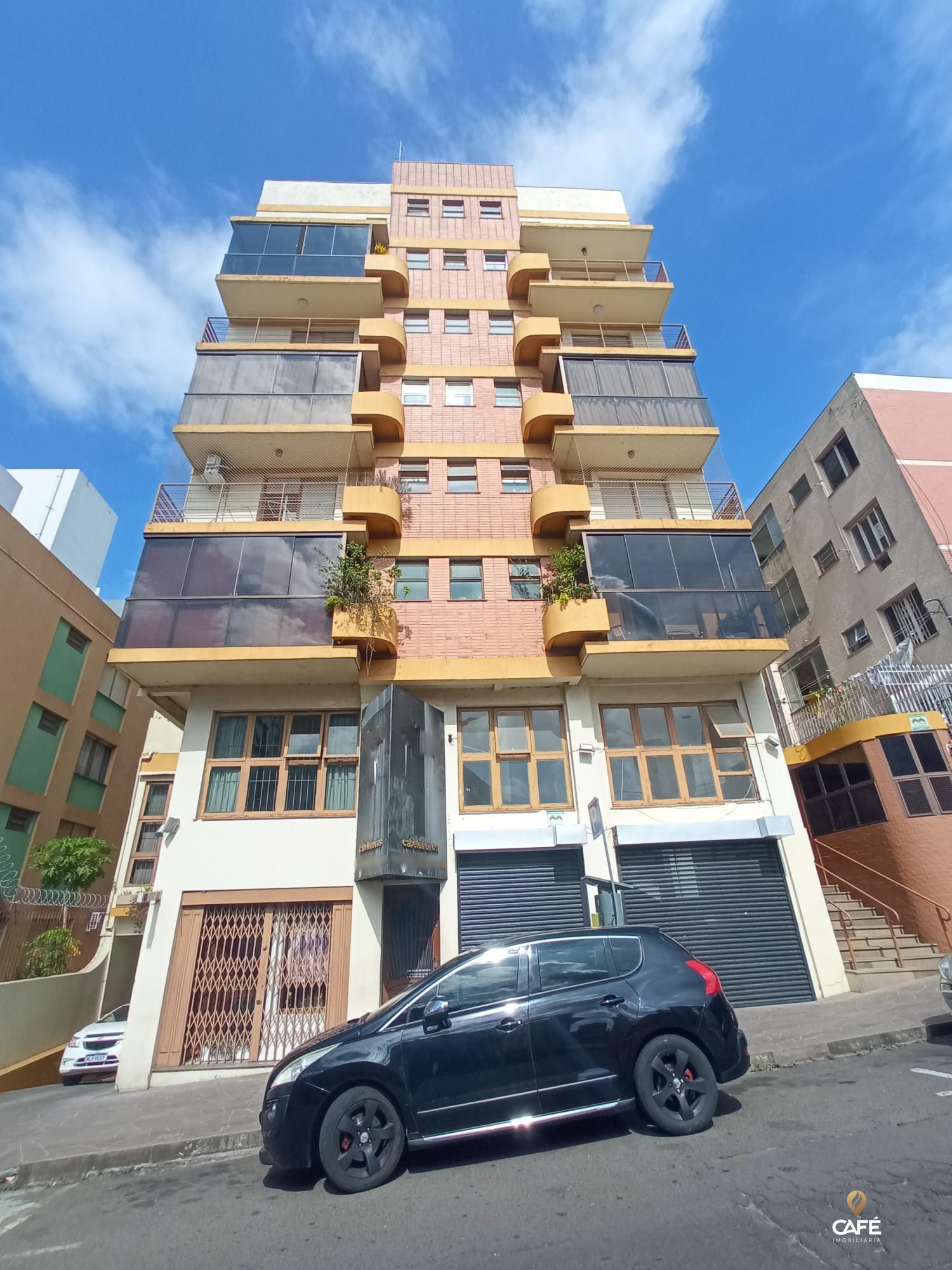 Cobertura à venda com 3 quartos, 250m² - Foto 1