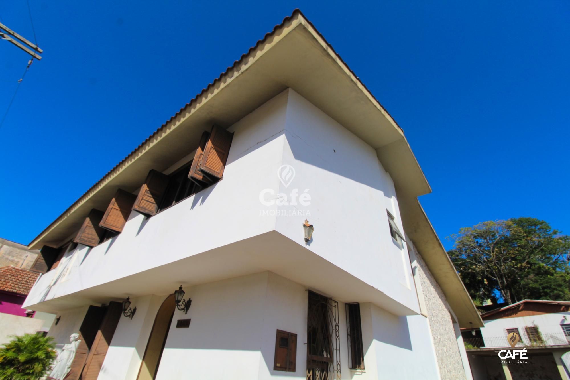 Casa à venda com 5 quartos, 360m² - Foto 1