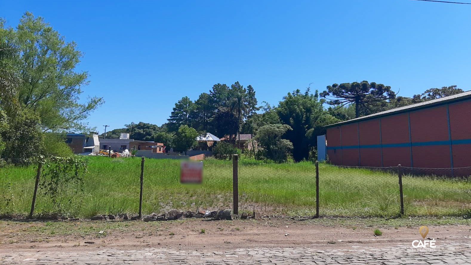 Terreno à venda com 4 quartos, 1830m² - Foto 1