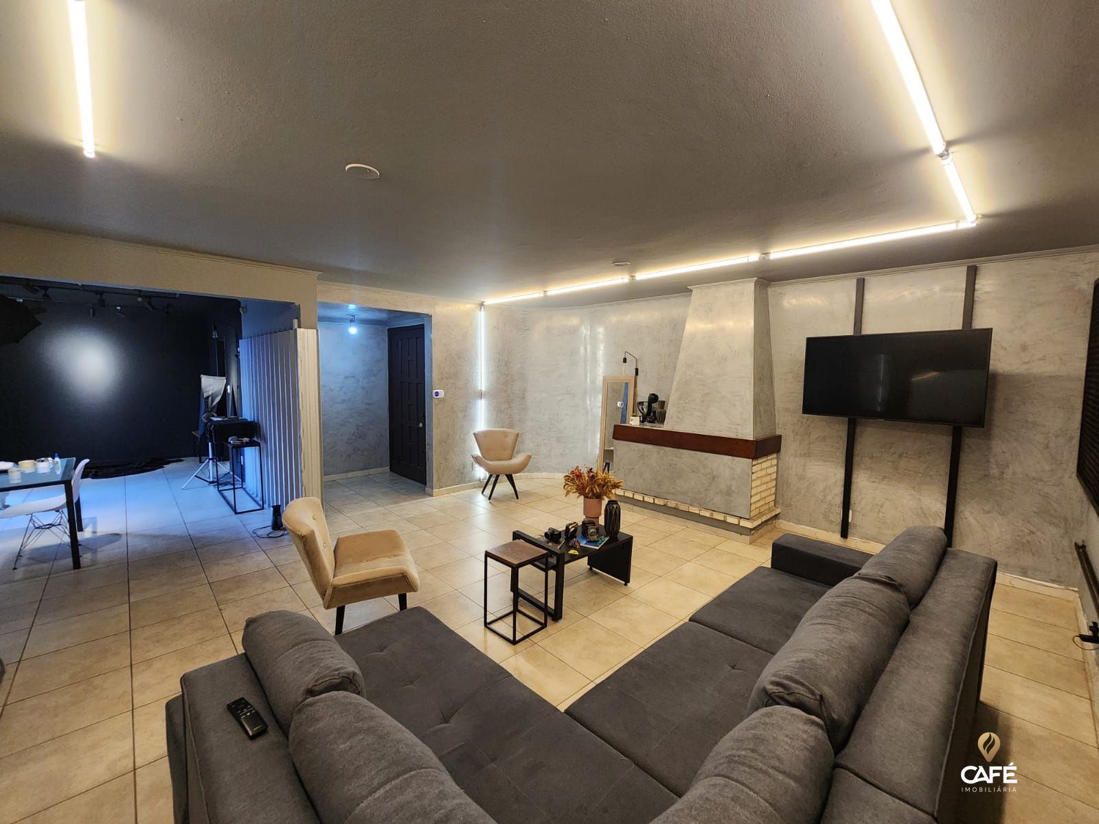 Casa à venda com 3 quartos, 220m² - Foto 3