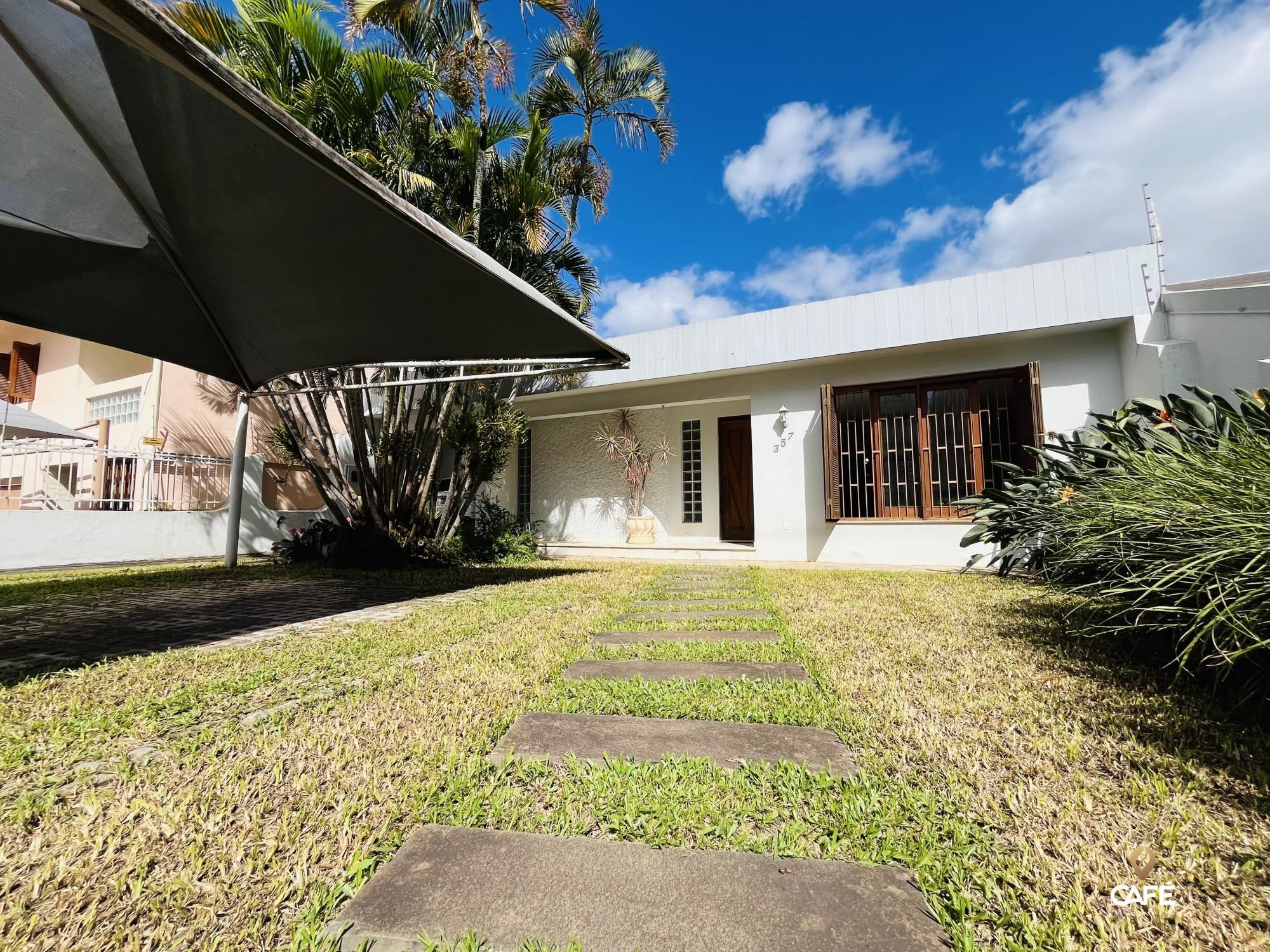 Casa, 6 quartos, 280 m² - Foto 1