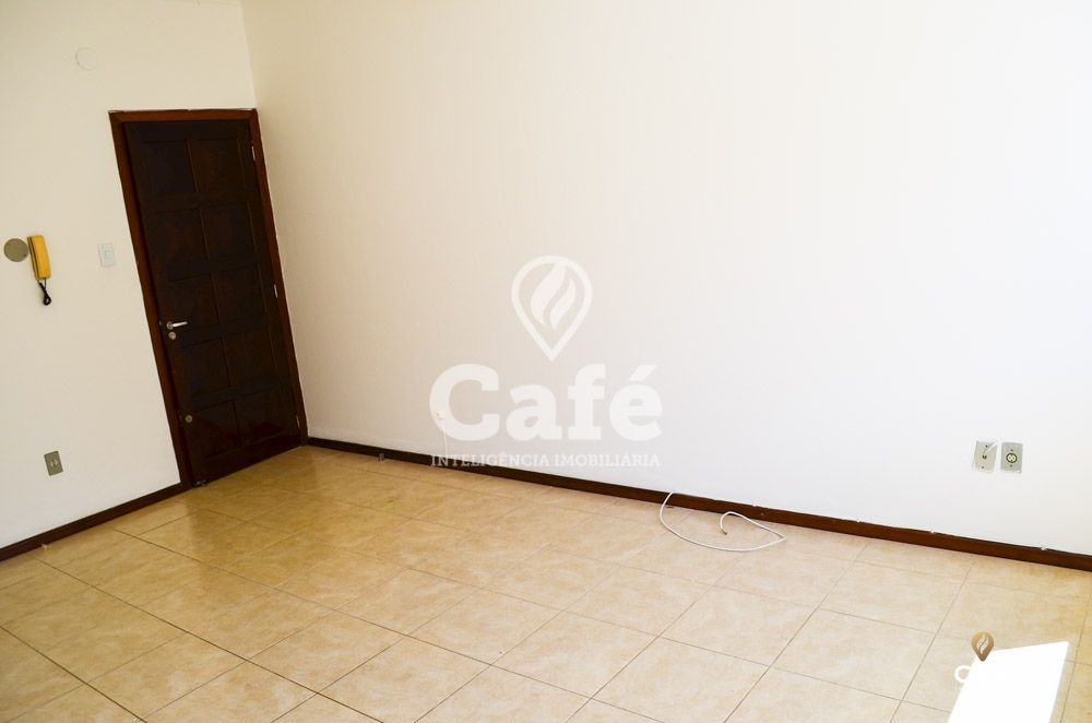 Apartamento à venda com 2 quartos, 70m² - Foto 3