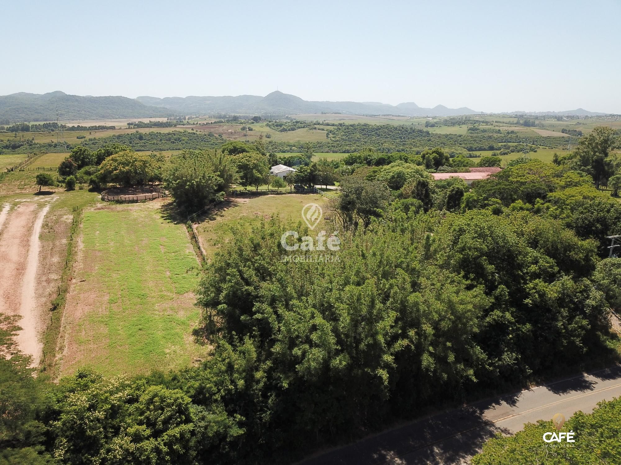 Fazenda à venda com 2 quartos, 180000m² - Foto 2