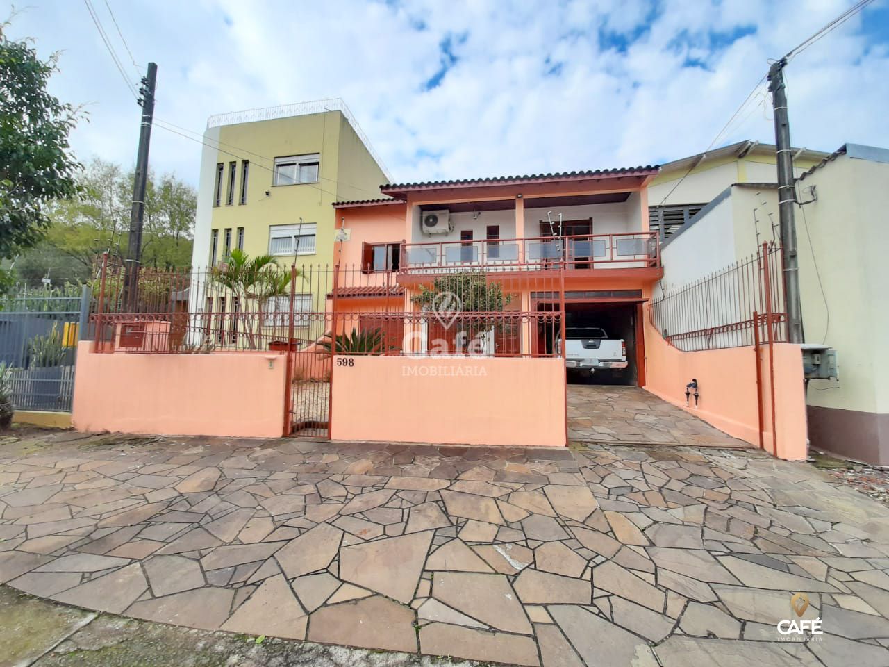 Casa, 4 quartos, 246 m² - Foto 1