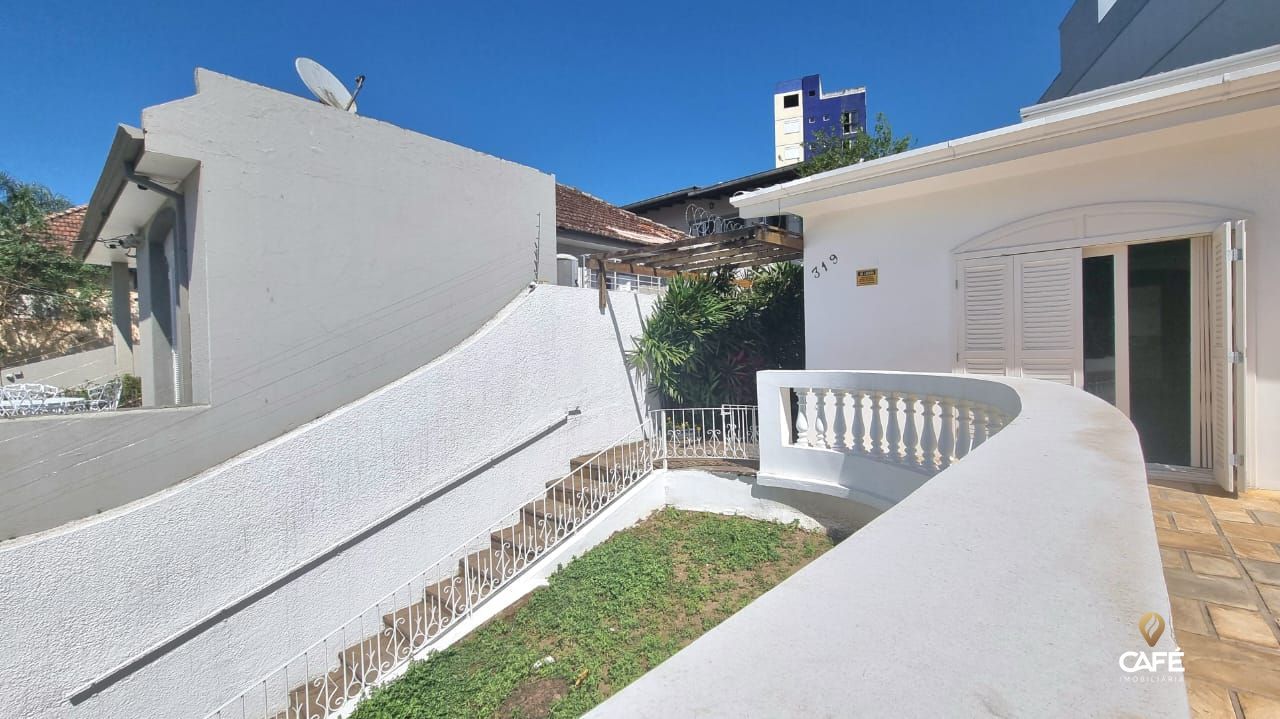 Casa, 3 quartos, 241 m² - Foto 3