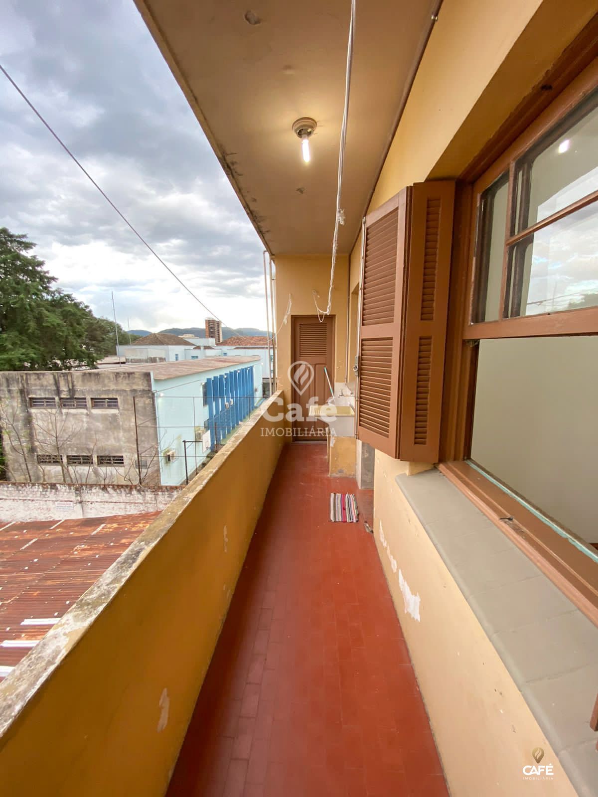 Apartamento à venda com 3 quartos, 95m² - Foto 2