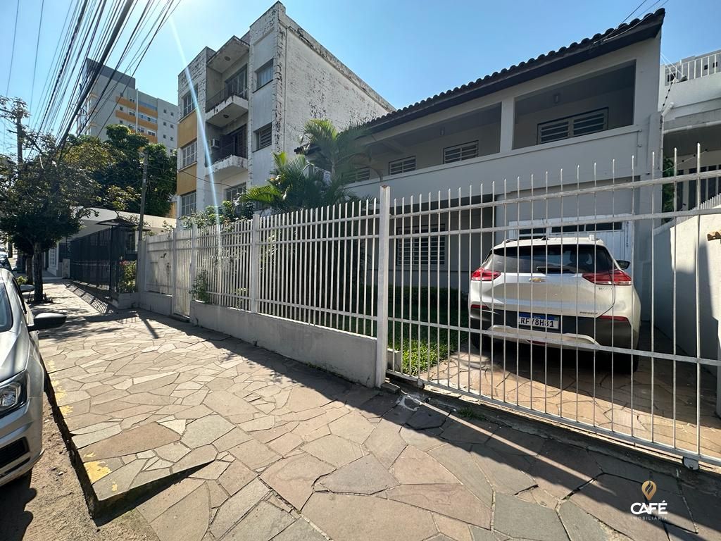 Casa à venda com 6 quartos, 370m² - Foto 2