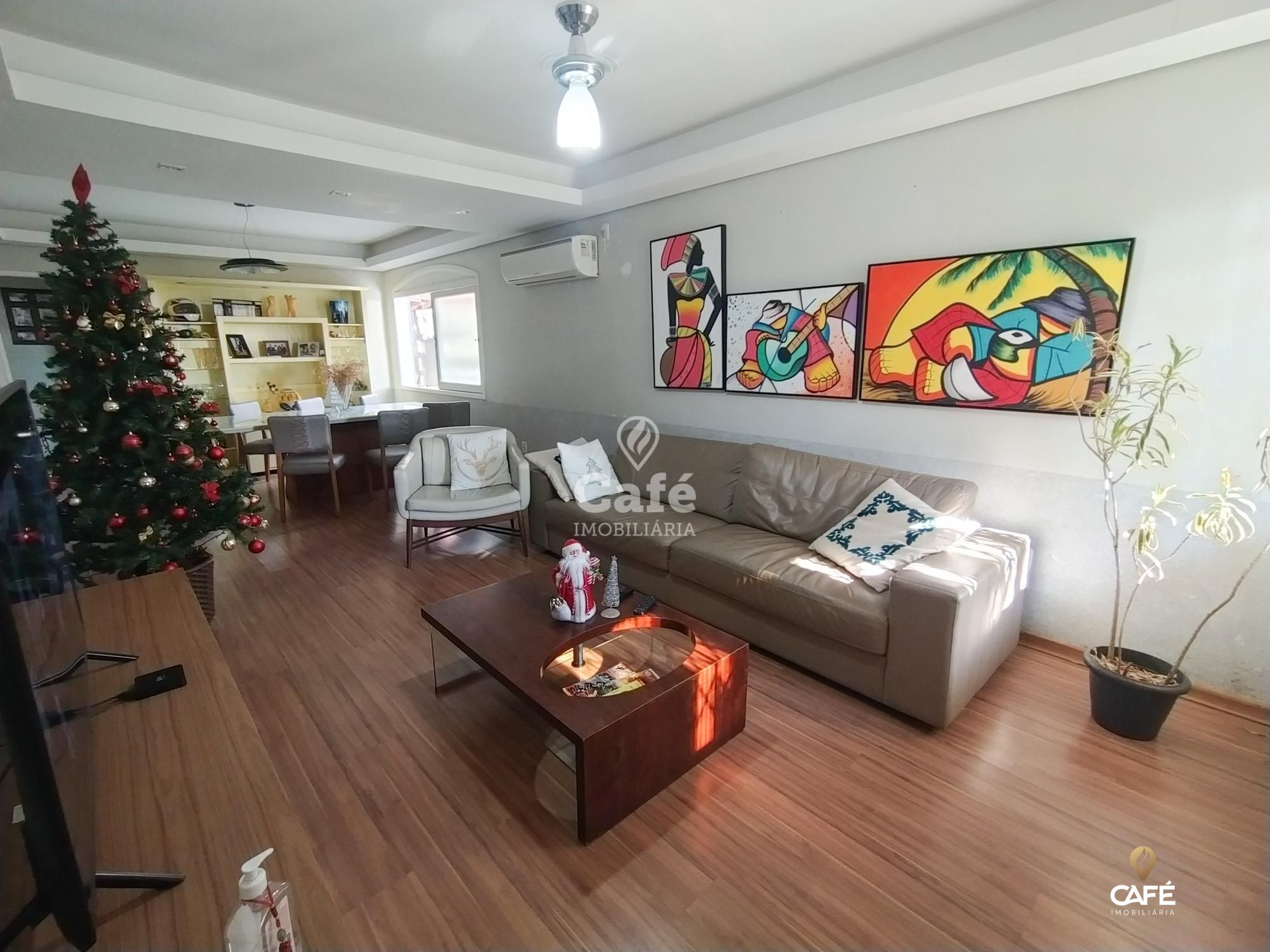 Casa à venda com 3 quartos, 137m² - Foto 1