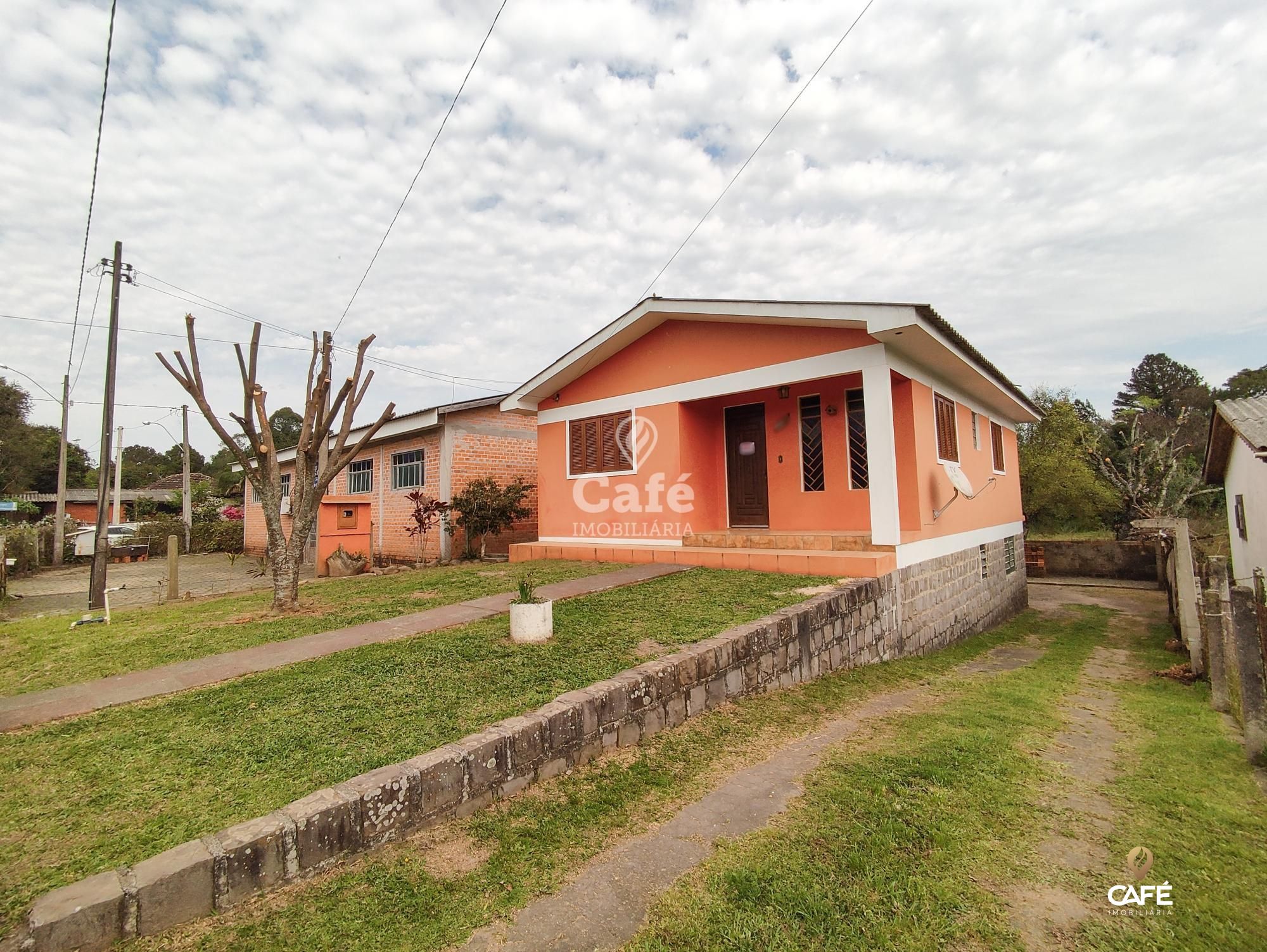 Casa à venda com 2 quartos, 88m² - Foto 1