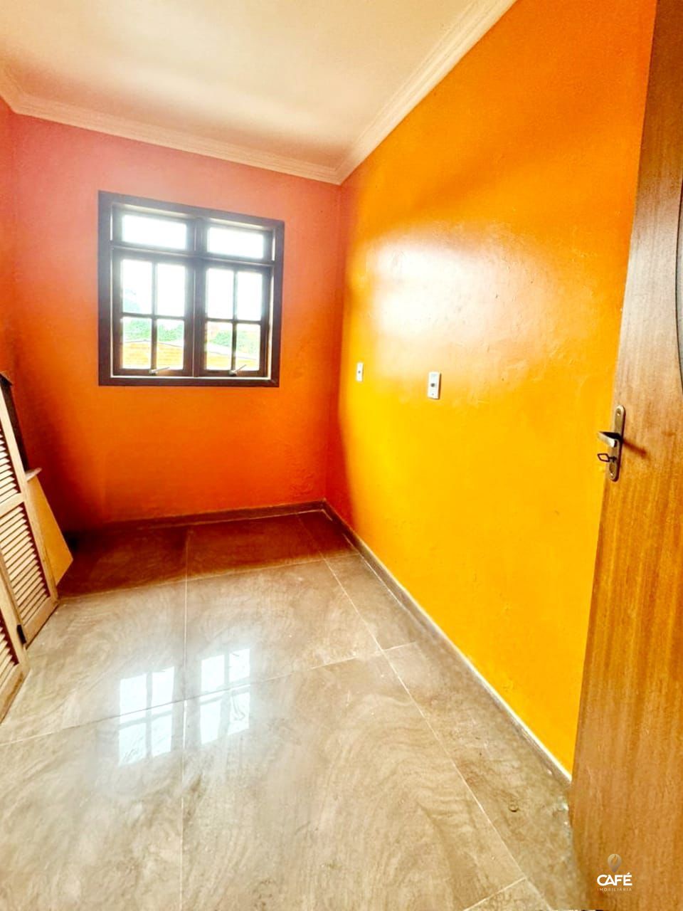 Casa à venda com 7 quartos, 280m² - Foto 5