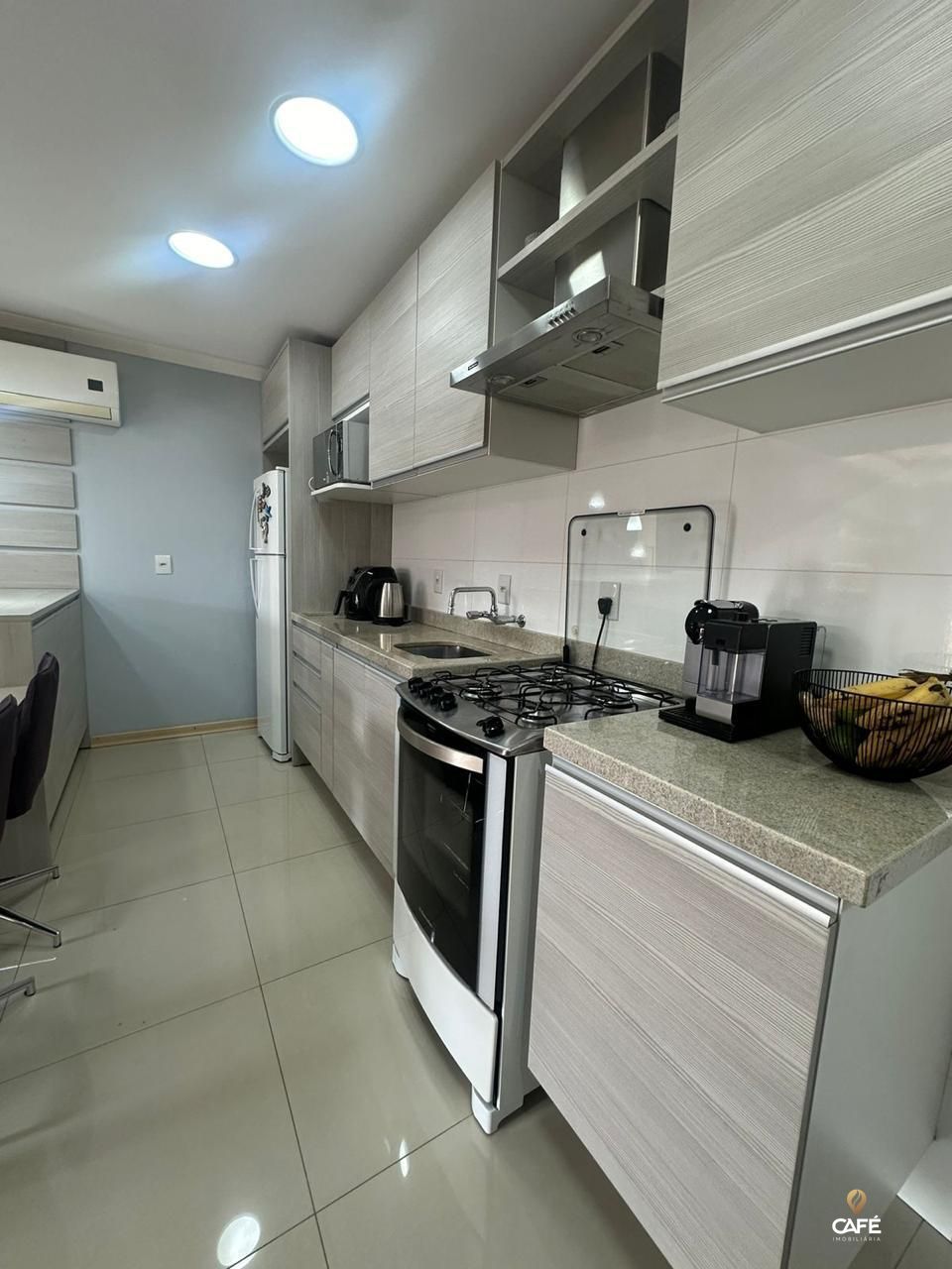 Apartamento à venda com 2 quartos, 68m² - Foto 9