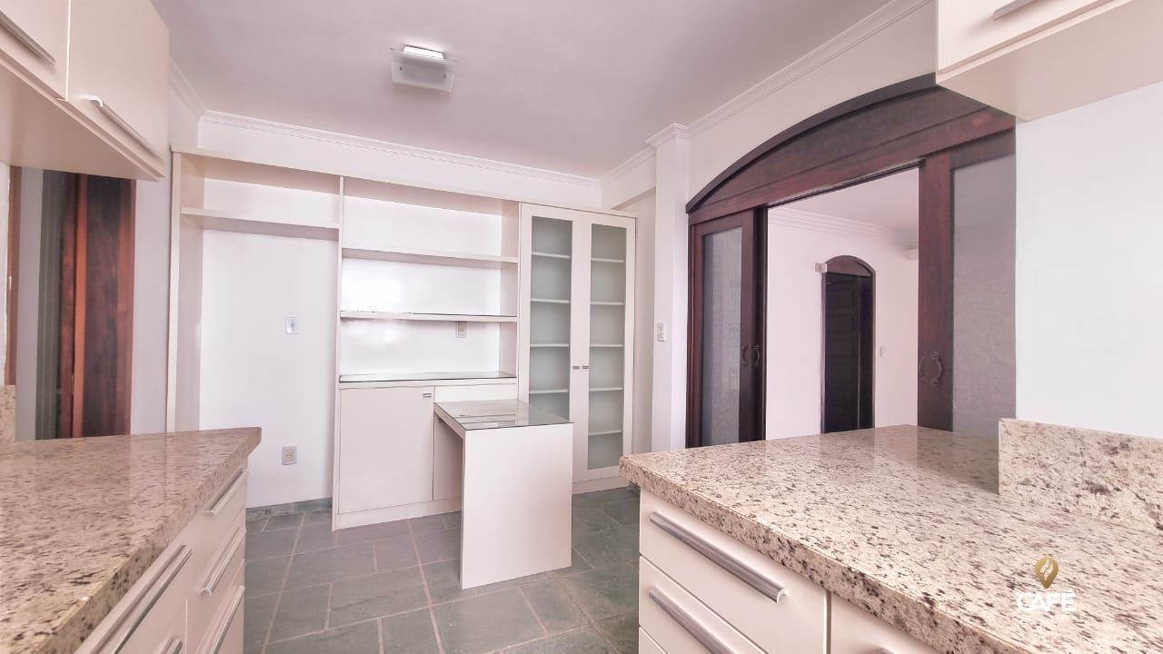 Casa, 3 quartos, 241 m² - Foto 16