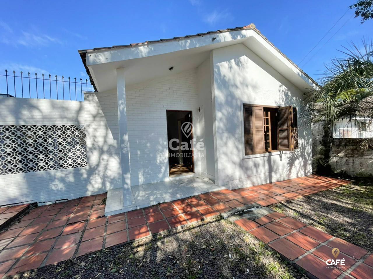 Casa à venda com 2 quartos, 110m² - Foto 2